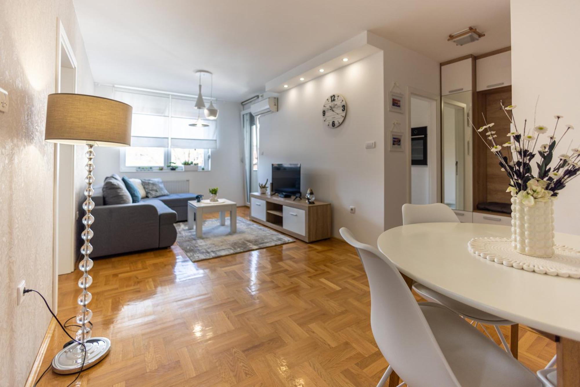 Apartmani Hemera Валево Екстериор снимка